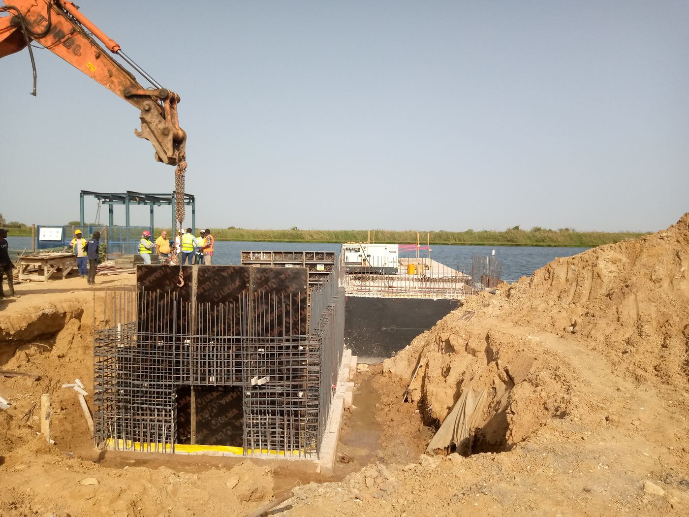 Fondations hydrauliques en bord de fleuve